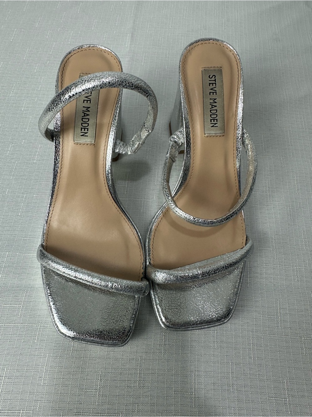 Steve Madden Silver Sandals Size 6M - Picture 8 of 8
